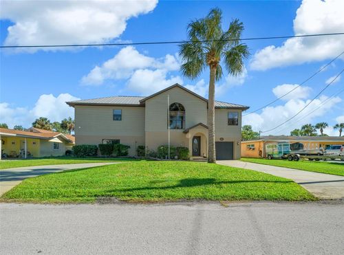 2050 Nw 18th St, CRYSTAL RIVER, FL, 34428-5024 | Card Image