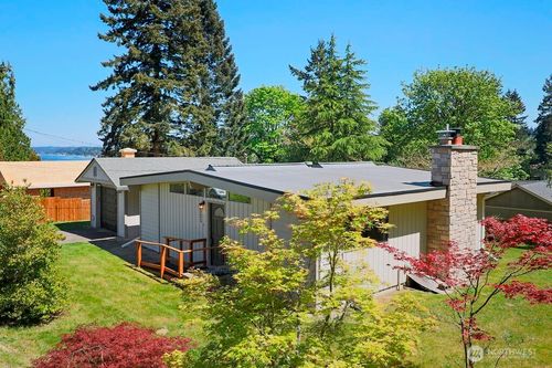 525 Farragut Ave N, Port Orchard, WA, 98366-5125 | Card Image