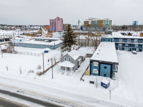 5930 Fallsview Blvd, Niagara Falls, ON, L2G3V5 | Card Image