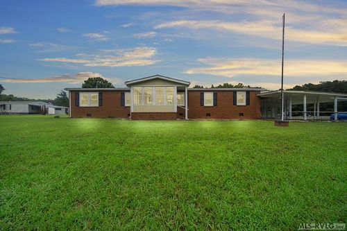 104 Henry Rd, Jarratt, VA, 23867-8130 | Card Image