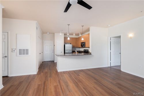 3226-1901 5th Ave E, Tuscaloosa, AL, 35401-8801 | Card Image