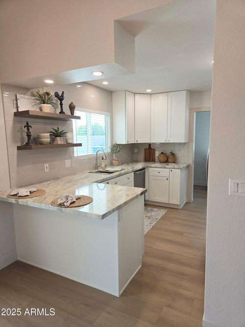 4725 W Kristal Way, Glendale, AZ, 85308-4855 | Card Image