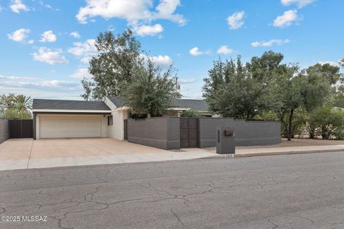 5658 E Linden Street, Tucson, AZ, 85712 | Card Image