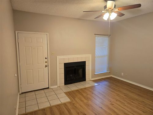 205-2414 Longview St, Austin, TX, 78705-4230 | Card Image