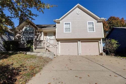 604 Sw Nelson Dr, Grain Valley, MO, 64029-9043 | Card Image