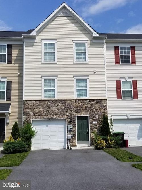 171 Natural Way, MARTINSBURG, WV, 25404-3784 | Card Image