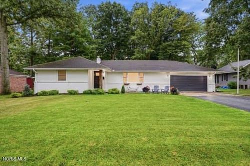 1901 Queenswood Dr, Findlay, OH, 45840-6970 | Card Image