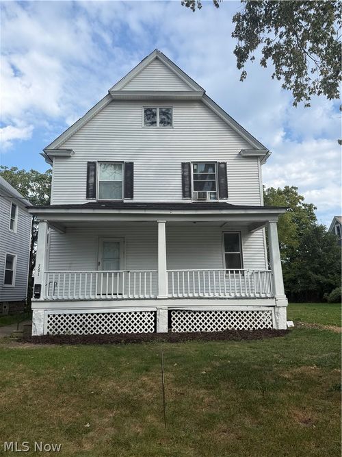 761 Washington Ave, Lorain, OH, 44052-1490 | Card Image