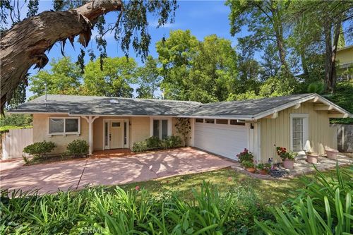 4820 Dunman, Woodland Hills, CA, 91364 | Card Image