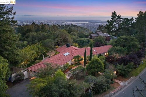 12131 Skyline Blvd, Oakland, CA, 94619 | Card Image
