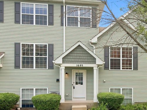 1693 W Turtle Creek Ln, Round Lake, IL, 60073-2394 | Card Image
