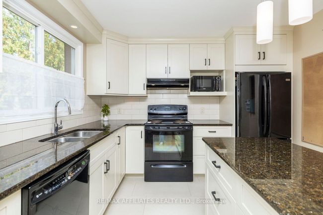 201 Augusta St, House other with 3 bedrooms, 2 bathrooms and 2 parking in Almonte ON | Image 9
