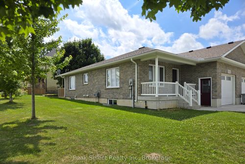 a-12 Clayton St, Mitchell, ON, N0K1N0 | Card Image