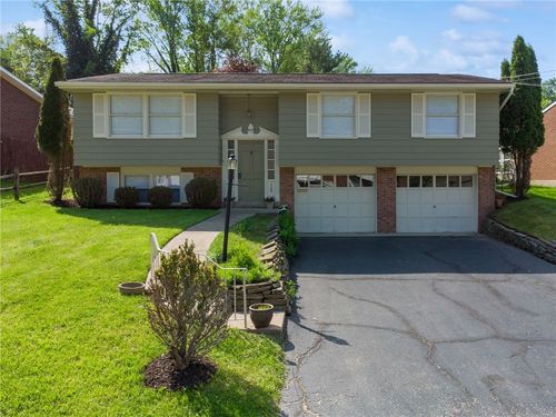349 Crescent Gardens Dr, Penn Hills, PA, 15235 | Card Image