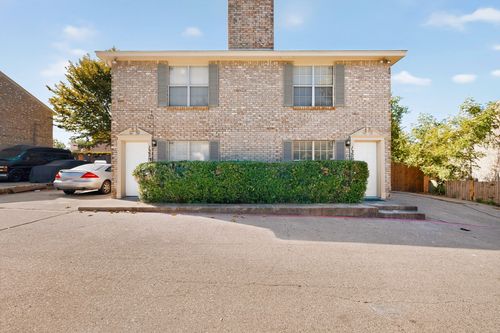 130 Graystone Pl, Duncanville, TX, 75137-3242 | Card Image
