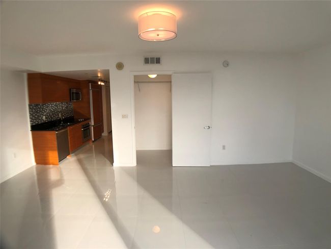 APT-3709 - 50 Biscayne Blvd, Condo with 0 bedrooms, 1 bathrooms and null parking in Miami FL | Image 8