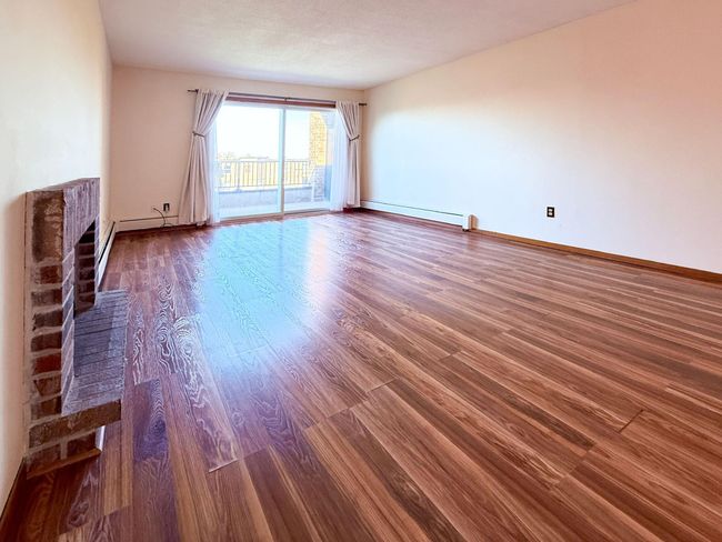 Large living room | Image 4