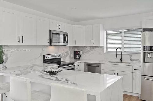 3705 Garden Ln, Miramar, FL, 33023-4975 | Card Image