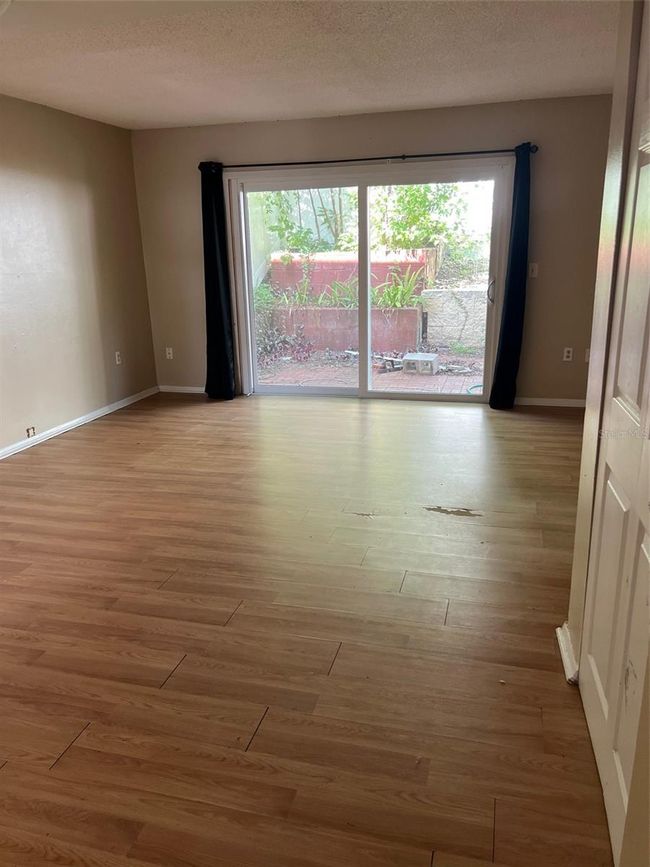 APT-13 - 621 W Indiana Ave, Condo with 2 bedrooms, 2 bathrooms and null parking in DELAND FL | Image 5