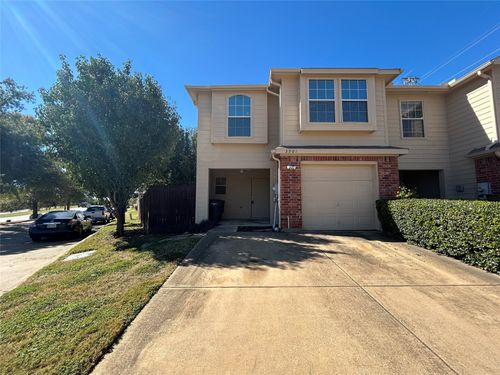 3901 Oceanside Dr, Euless, TX, 76040-3446 | Card Image