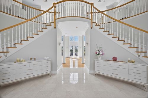 11 Elizabeth Way, Lynnfield, MA, 01940-1859 | Card Image