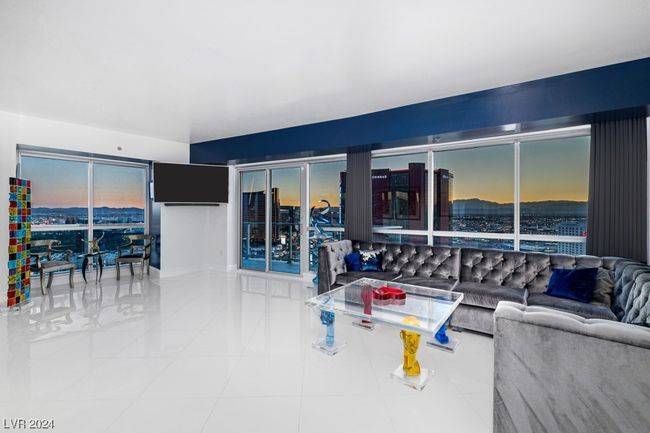 UNIT-3409 - 2700 Las Vegas Blvd S, Condo with 2 bedrooms, 3 bathrooms and null parking in Las Vegas NV | Image 18