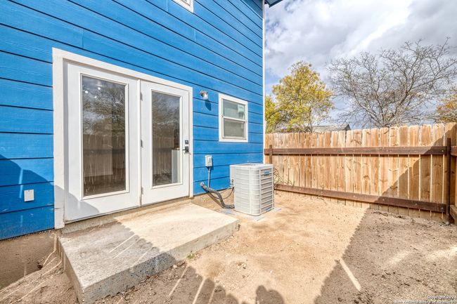 703 N 3 Rd St, Home with 0 bedrooms, 0 bathrooms and null parking in Carrizo Springs TX | Image 19