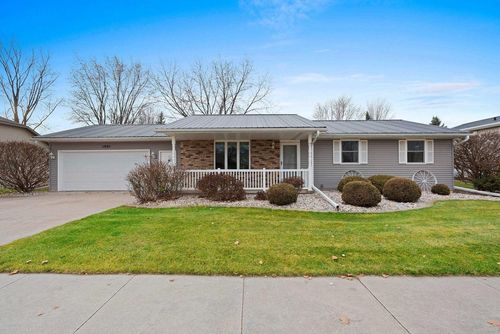 1901 Roosevelt Street, LITTLE CHUTE, WI, 54140 | Card Image