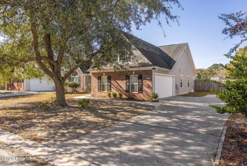 8637 Plantation Landing Dr, Wilmington, NC, 28411-8926 | Card Image