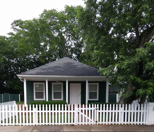 354 9th Ave N, Franklin, TN, 37064-2404 | Card Image