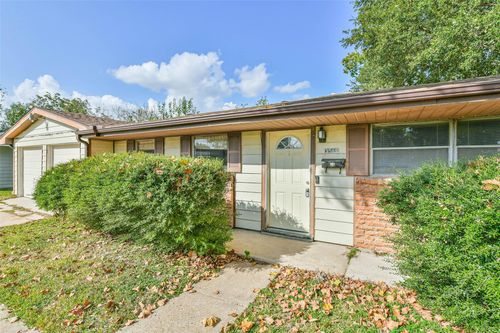 3517 Tanglebriar Dr, Pasadena, TX, 77503-2224 | Card Image