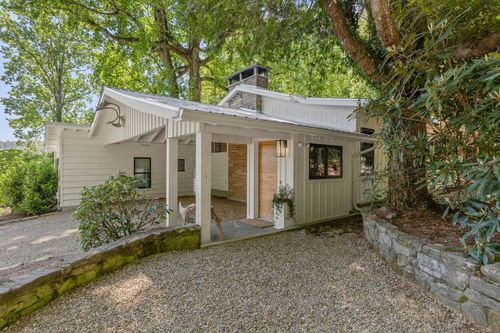 146 Satulah Rd, Highlands, NC, 28741-8452 | Card Image