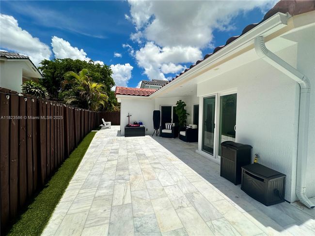 5020 Sw 154 Th Ave, House other with 4 bedrooms, 2 bathrooms and null parking in Miami FL | Image 5