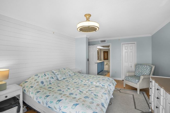 APT-1901 - 5049 N Highway A1a, Condo with 3 bedrooms, 2 bathrooms and null parking in Hutchinson Island FL | Image 32