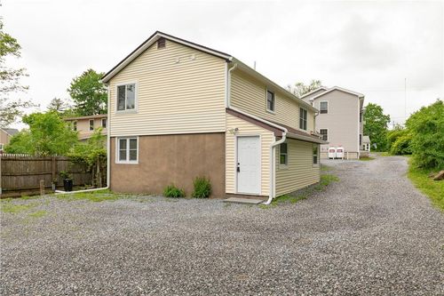 80 W Dorsey Ln, Hyde Park, NY, 12538-1889 | Card Image