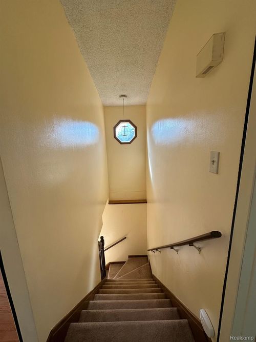 unit-26-2297 London Bridge Dr, Rochester Hills, MI, 48307-4263 | Card Image