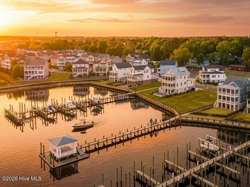 700 Front St, Washington, NC, 27889-6070 | Card Image