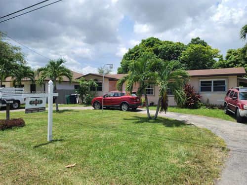 7325 Nw 3rd St, Miami, FL, 33126-4211 | Card Image