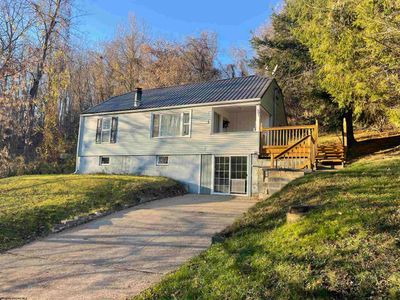 201 Winding Way, House other with 3 bedrooms, 2 bathrooms and 2 parking in Clarksburg WV | Image 1