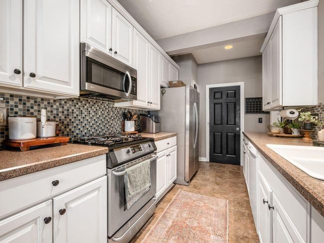 8218 Griswold Dr, House other with 3 bedrooms, 3 bathrooms and null parking in New Albany OH | Image 11