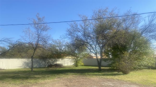 200 N Hilmar St, House other with 4 bedrooms, 3 bathrooms and null parking in Weinert TX | Image 14
