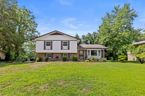 818 Sutton Dr, Hixson, TN, 37343-3640 | Card Image