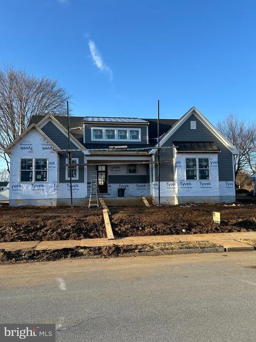 429 Chestnut Ave, HERSHEY, PA, 17033-1702 | Card Image