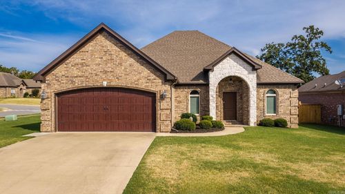 8901 Meadow Gardens Cir, Sherwood, AR, 72120-2533 | Card Image