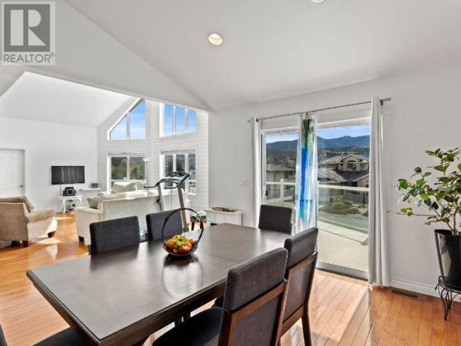 3601 Navatanee Dr, House other with 4 bedrooms, 3 bathrooms and 4 parking in Kamloops BC | Image 10