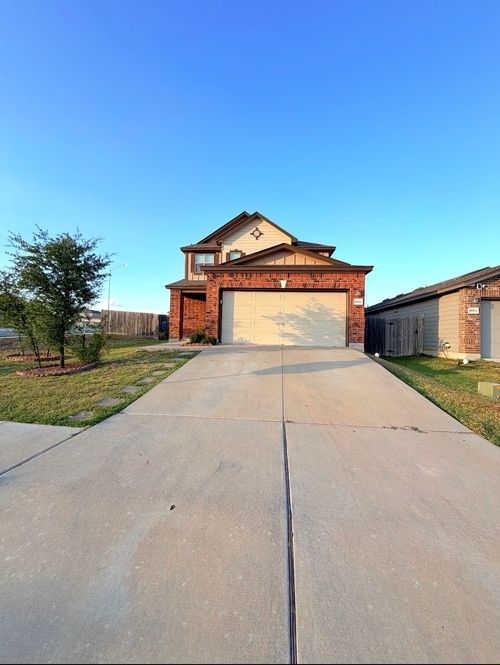 18900 Lady Bird Johnson St, Manor, TX, 78653-2245 | Card Image