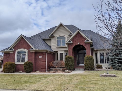8103 Hunters Ridge Dr, Newport, MI, 48166-7803 | Card Image