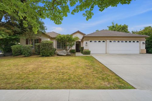 6111 W Pryor Court, Visalia, CA, 93277 | Card Image
