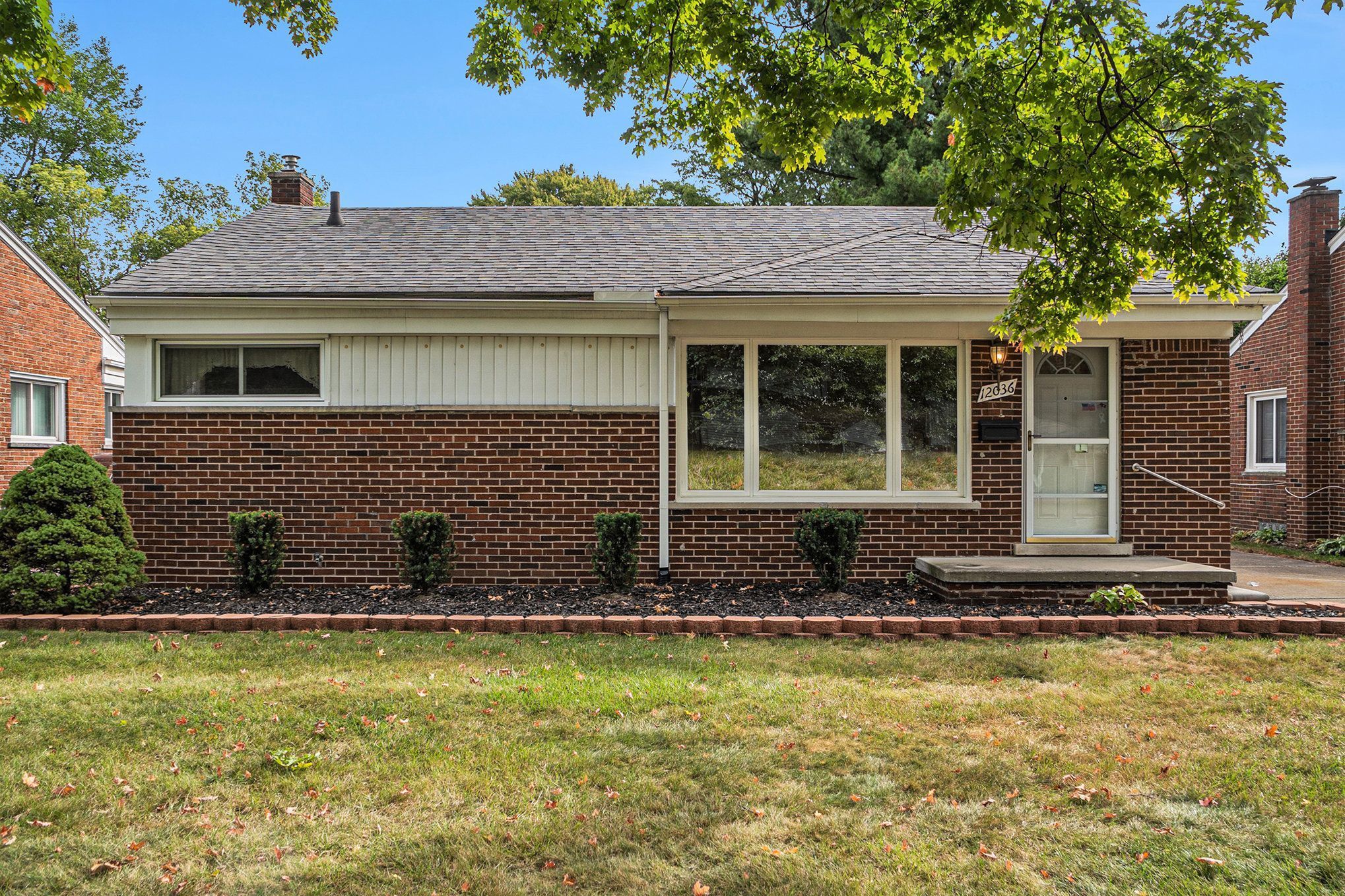 Nathaline , Redford, MI 48239