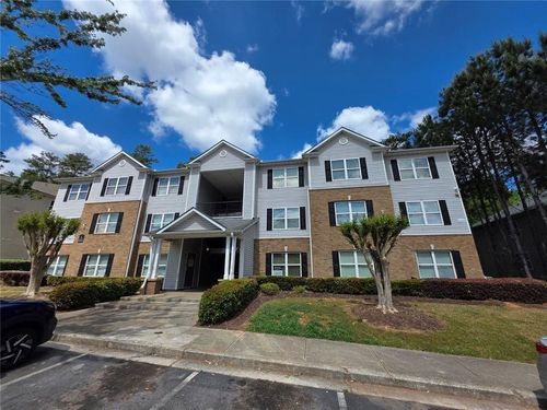 6102 Fairington Ridge Cir, Lithonia, GA, 30038-5602 | Card Image